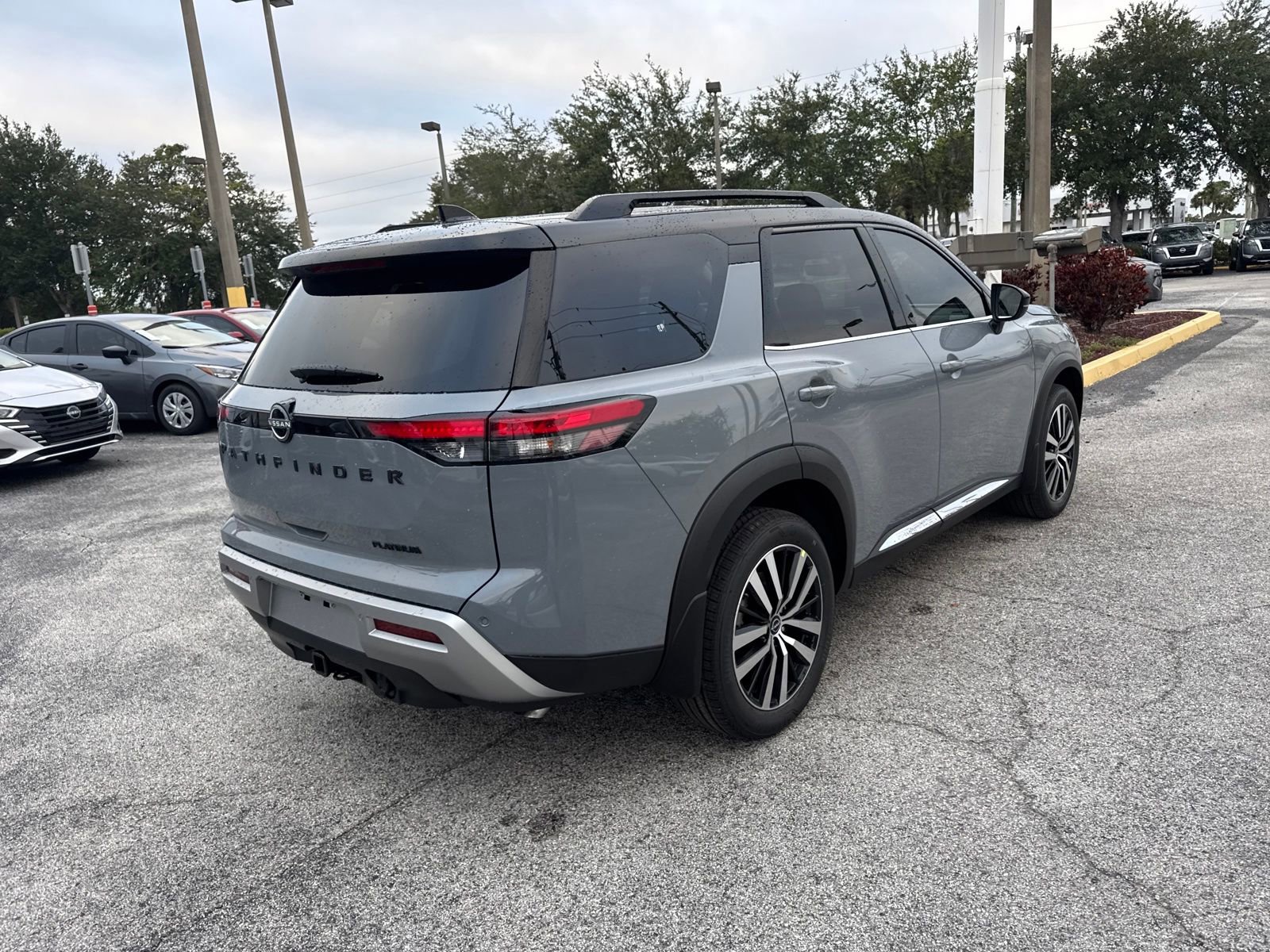 New 2025 Nissan Pathfinder Platinum w/ Black Appearance Package image 6