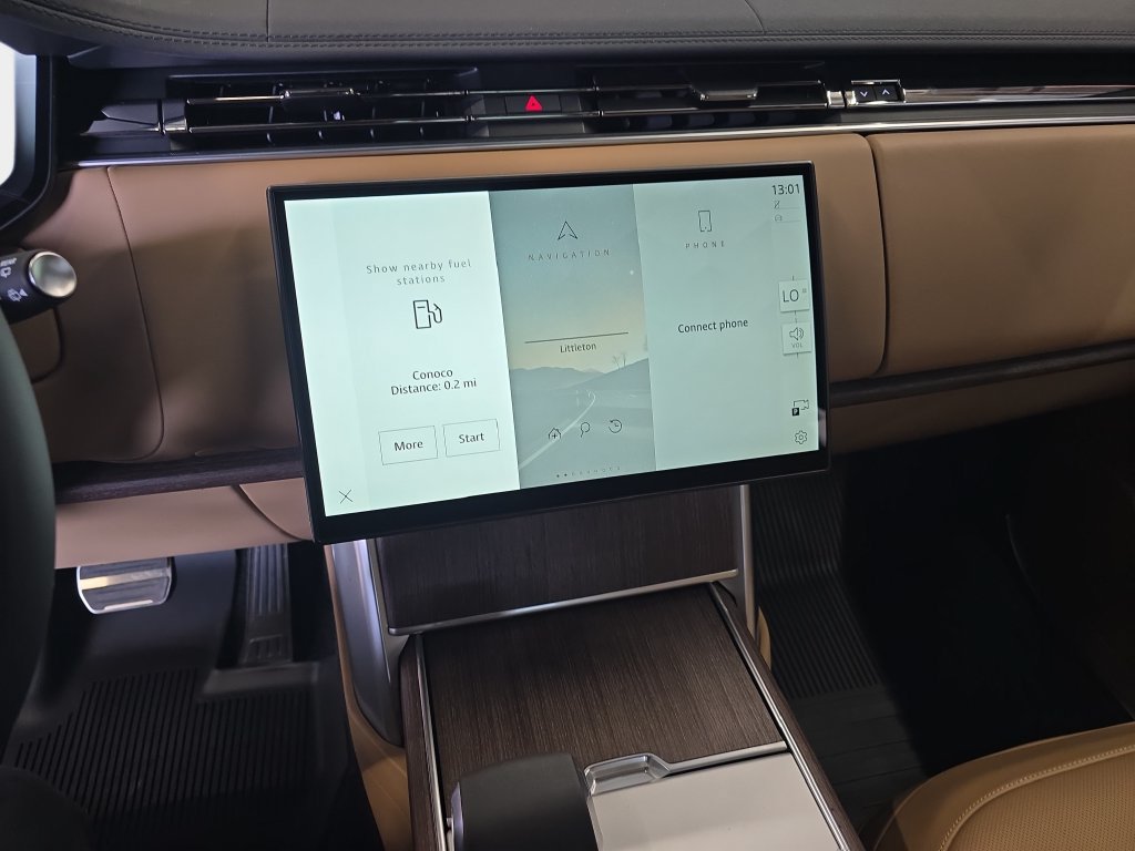 New 2026 Land Rover Range Rover Long Wheelbase SE AWD/4WD image 15