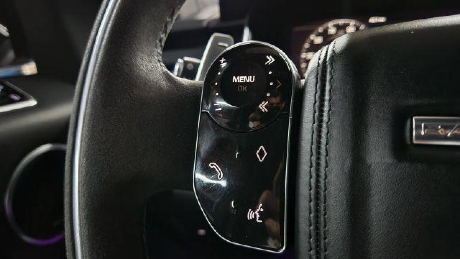 Used 2021 Land Rover Range Rover Sport HST AWD/4WD image 32