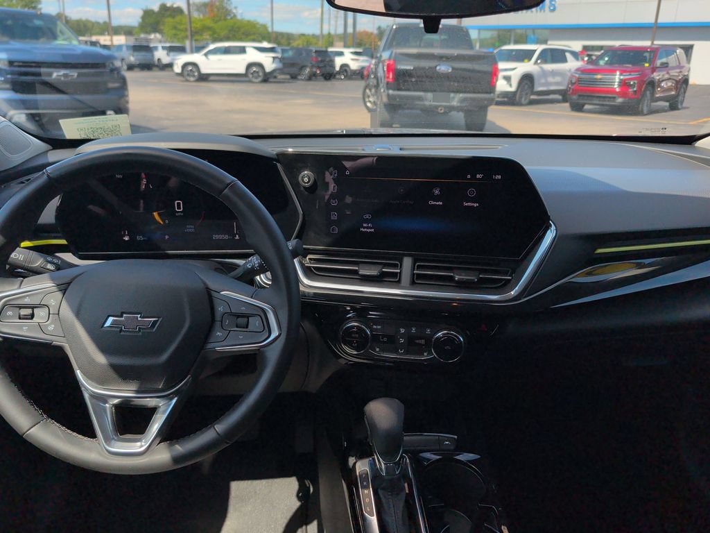 Used 2024 Chevrolet Trax ACTIV w/ Sunroof Package FWD image 26