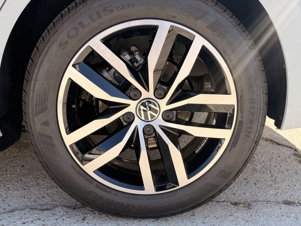 New 2026 Volkswagen Jetta SE FWD image 12