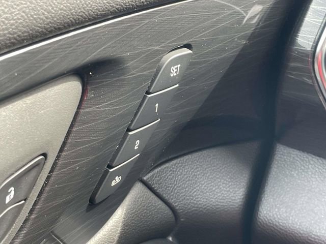 Used 2022 Chevrolet Traverse High Country image 26