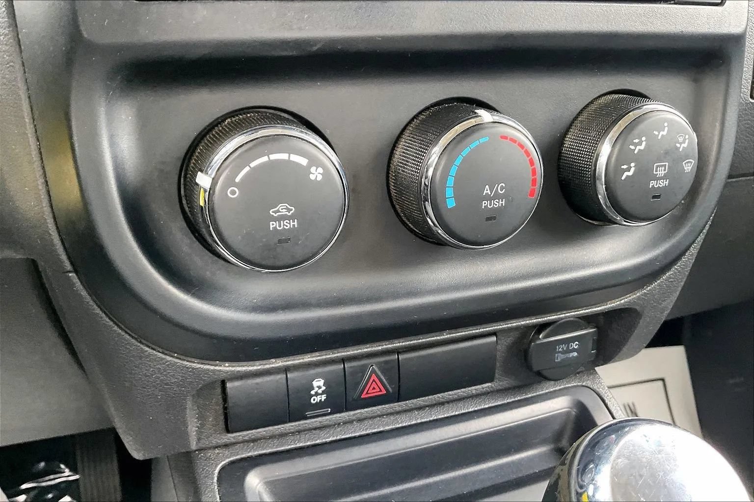 Used 2010 Jeep Patriot Sport w/ Tire & Wheel Group AWD/4WD image 20