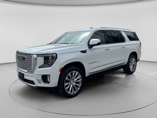 Used 2023 GMC Yukon XL Denali image 2