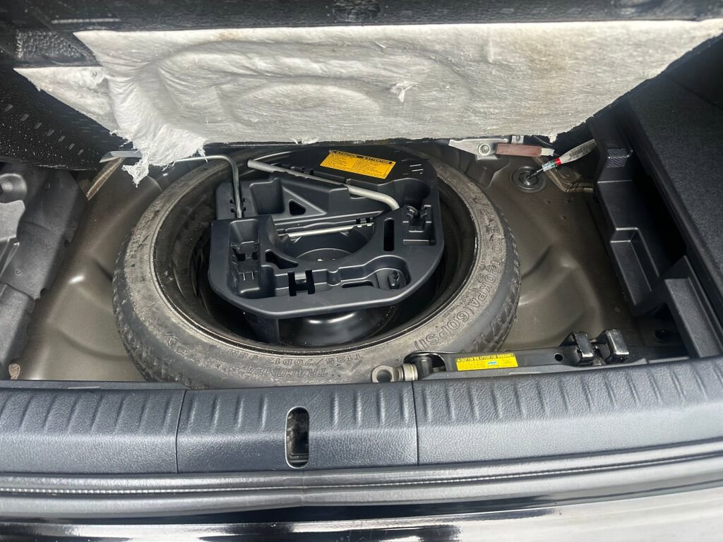 Used 2013 Lexus CT 200h image 15