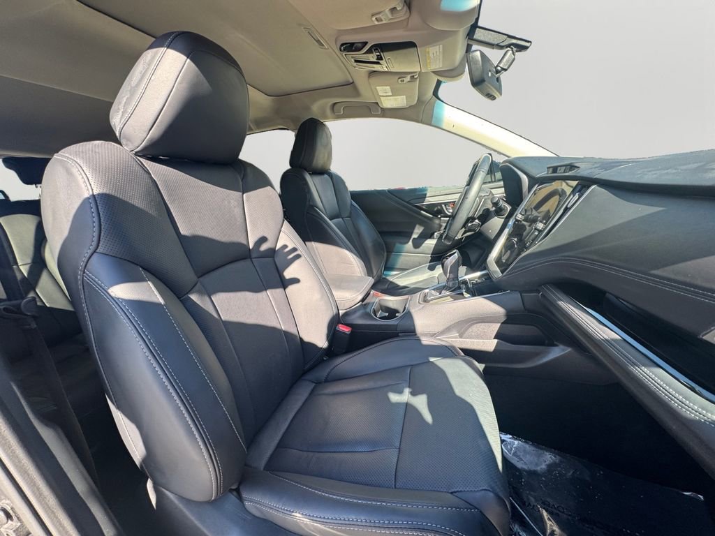 Used 2022 Subaru Outback Limited image 18