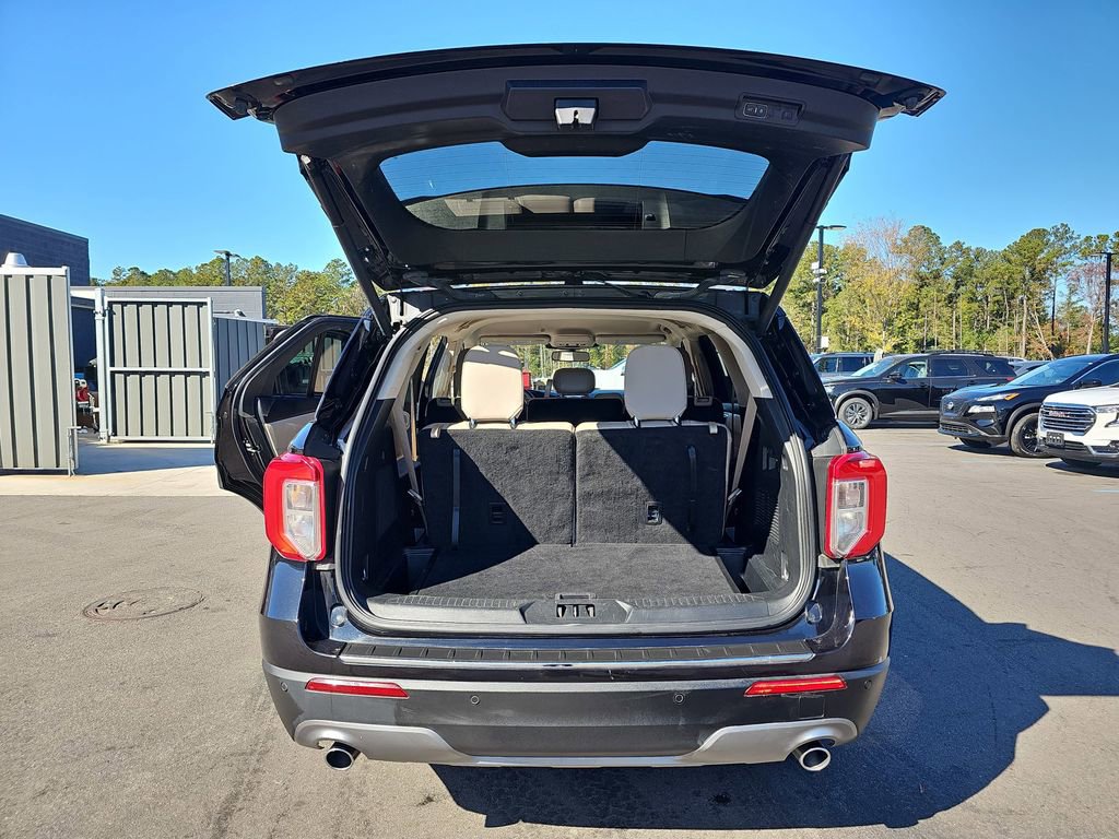 Used 2023 Ford Explorer Limited image 18