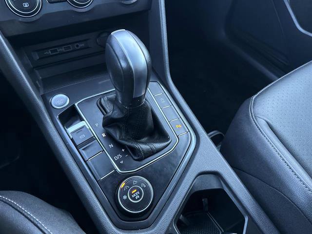 Used 2020 Volkswagen Tiguan SEL w/ 3rd Row Seat Package image 26