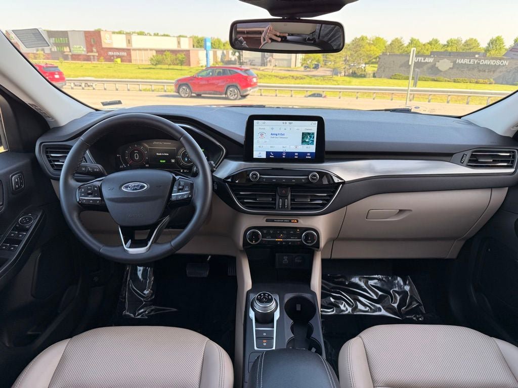 Used 2022 Ford Escape Titanium AWD/4WD image 31
