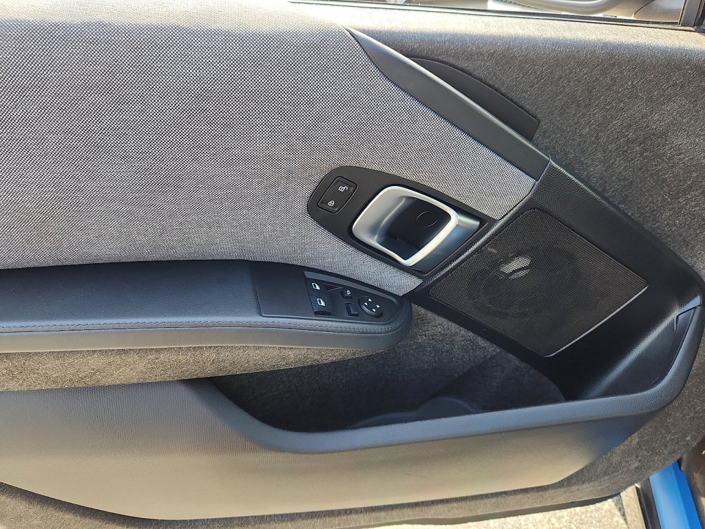 Used 2016 BMW i3 w/ Range Extender RWD image 23