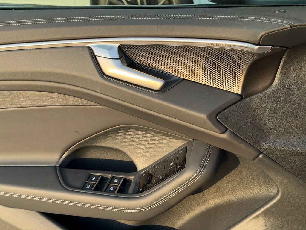 New 2026 Audi A6 Premium Plus AWD/4WD image 32