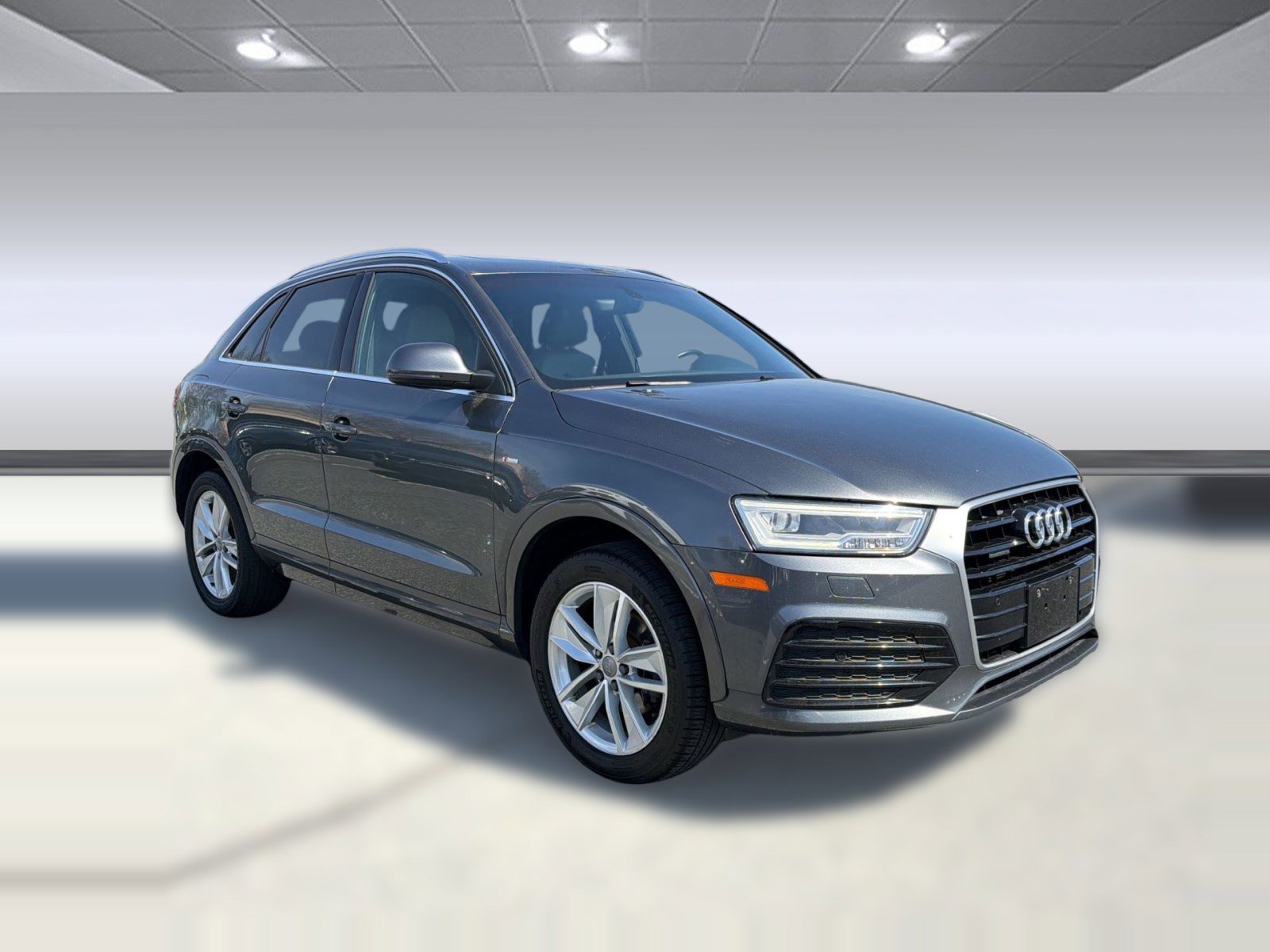 Used 2018 Audi Q3 2.0T Premium Plus w/ Premium Plus Package AWD/4WD image 7