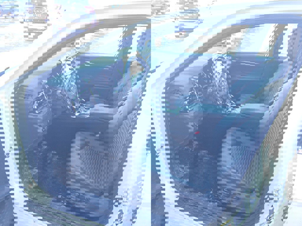 Used 2024 Toyota Camry SE image 13