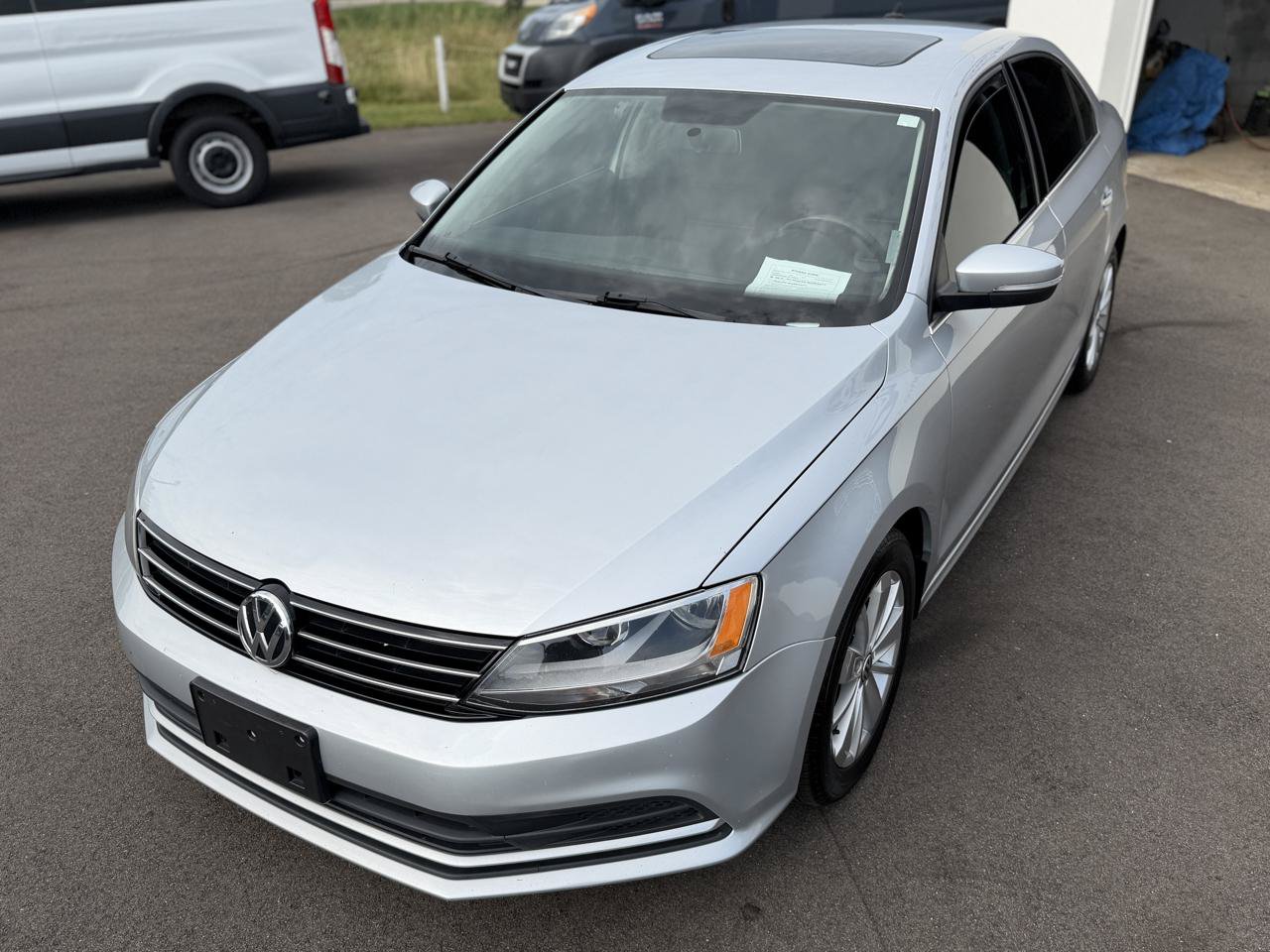 Used 2015 Volkswagen Jetta TDI SE FWD image 2