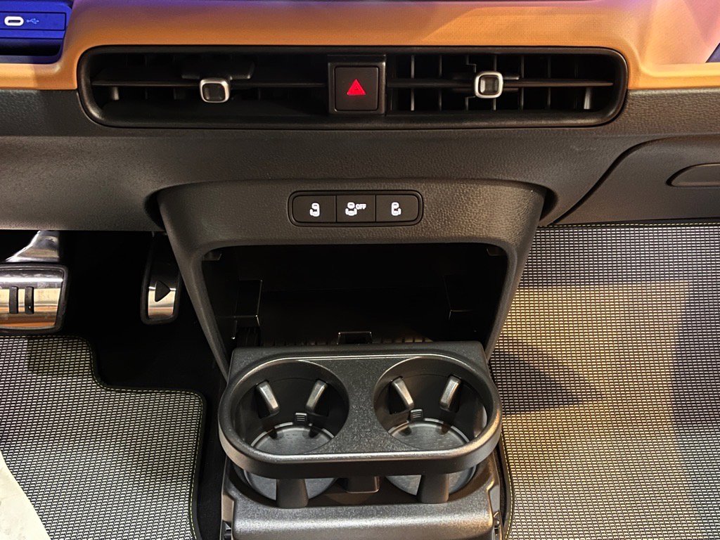 New 2025 Volkswagen ID. Buzz Pro S image 11