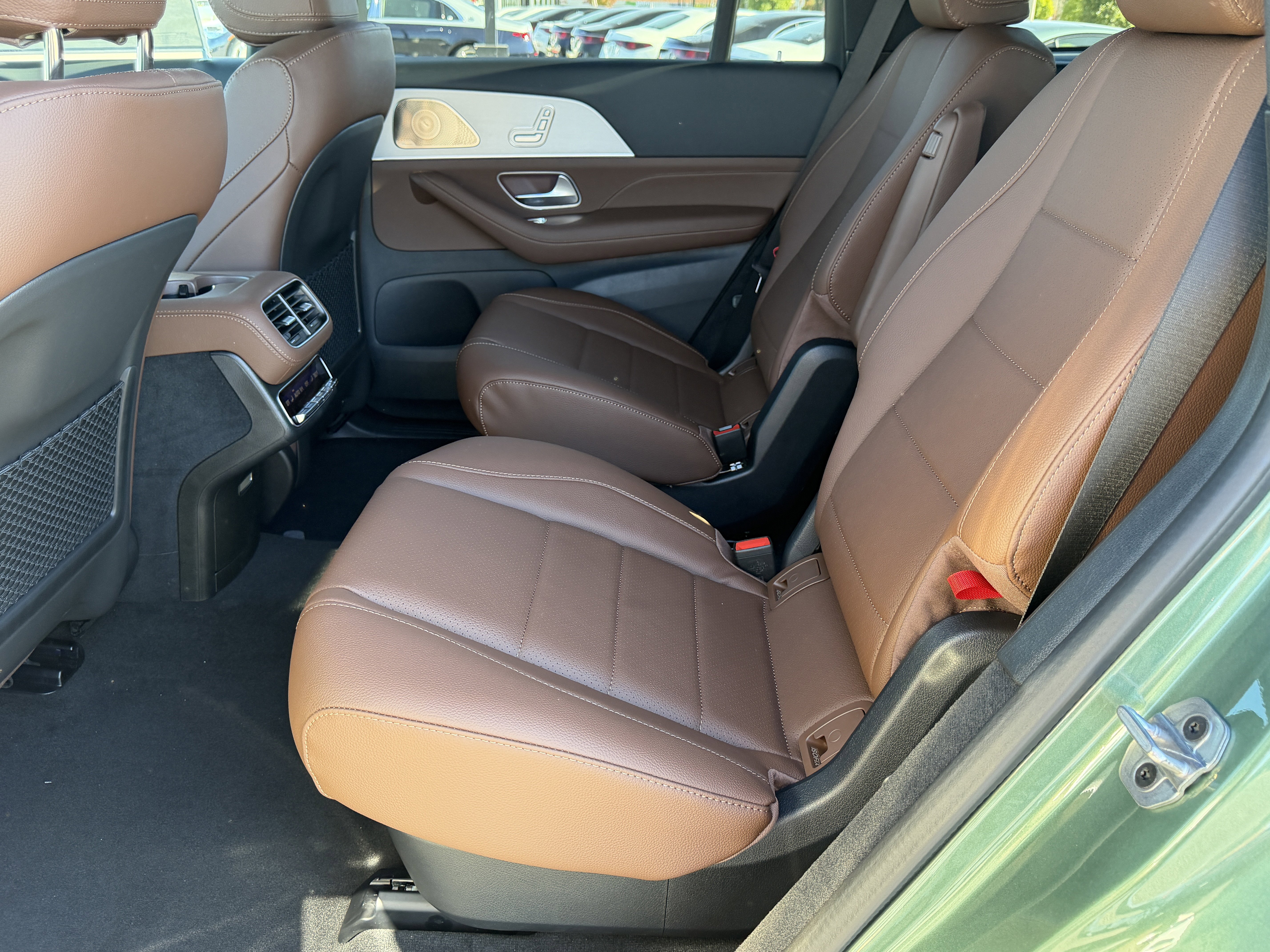 New 2026 Mercedes-Benz GLS 450 4MATIC image 34