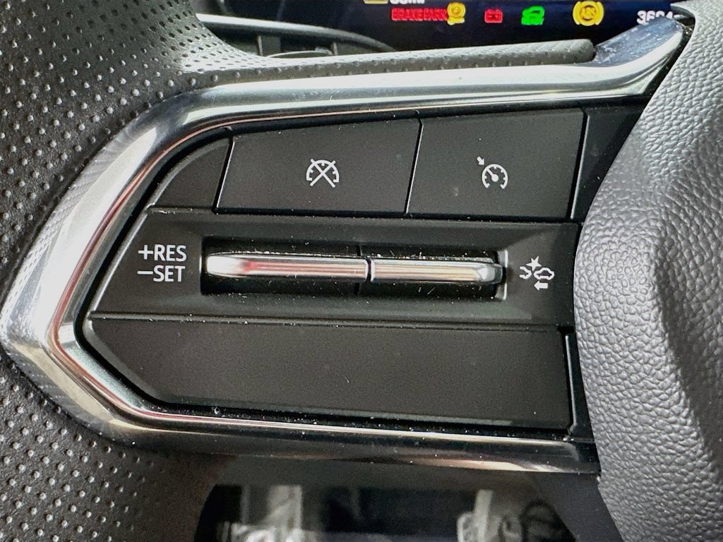 Used 2025 Chevrolet Equinox EV LT FWD image 22