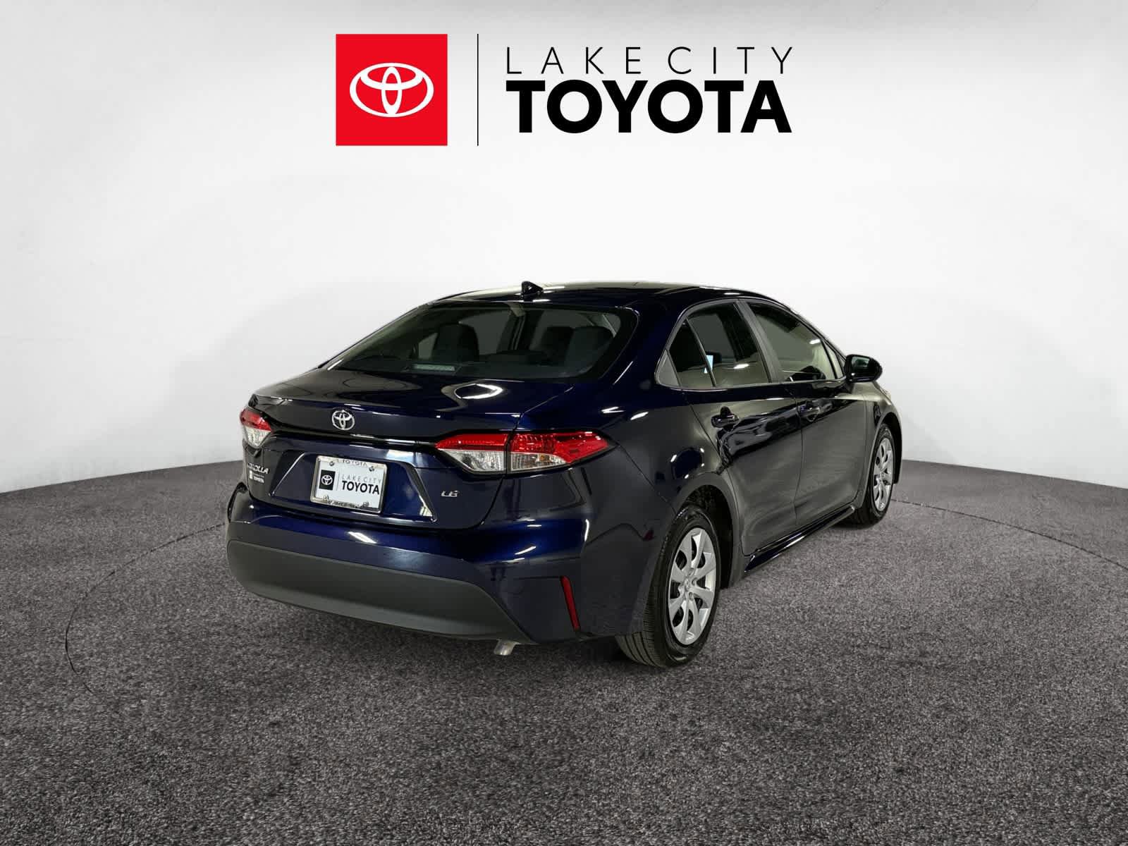 Used 2025 Toyota Corolla LE image 8