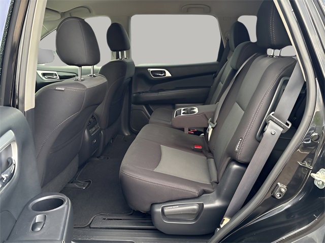 Used 2020 Nissan Pathfinder SV image 18