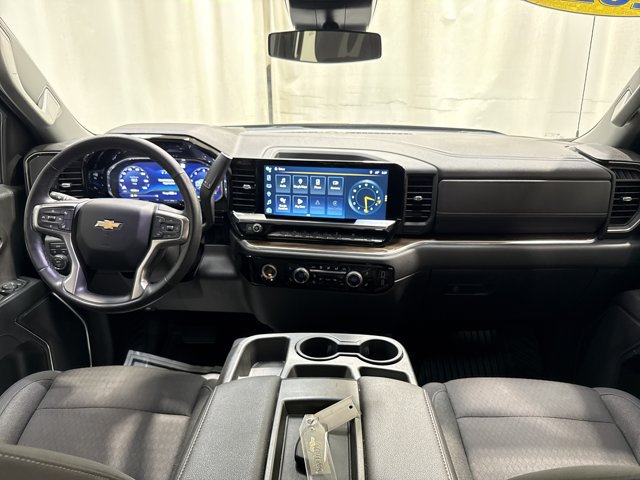 Used 2023 Chevrolet Silverado 1500 LT AWD/4WD image 18
