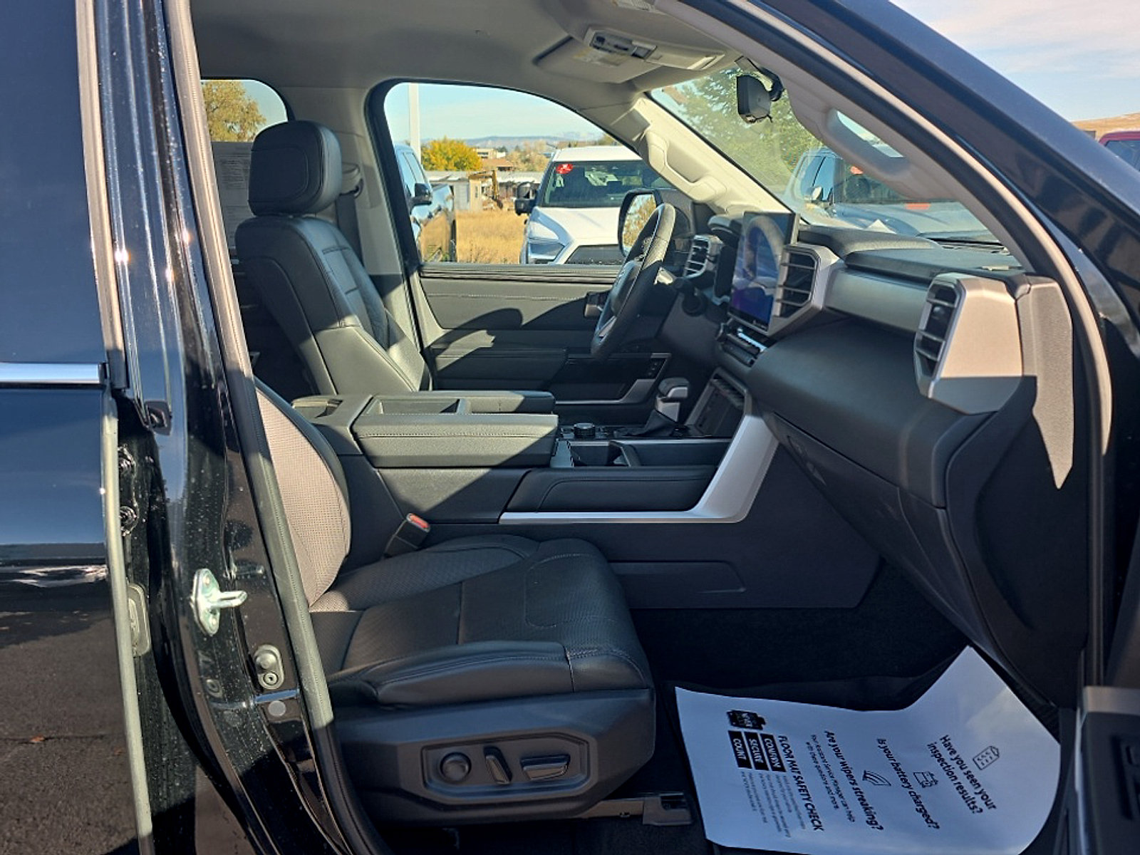 Used 2024 Toyota Tundra Limited AWD/4WD image 16