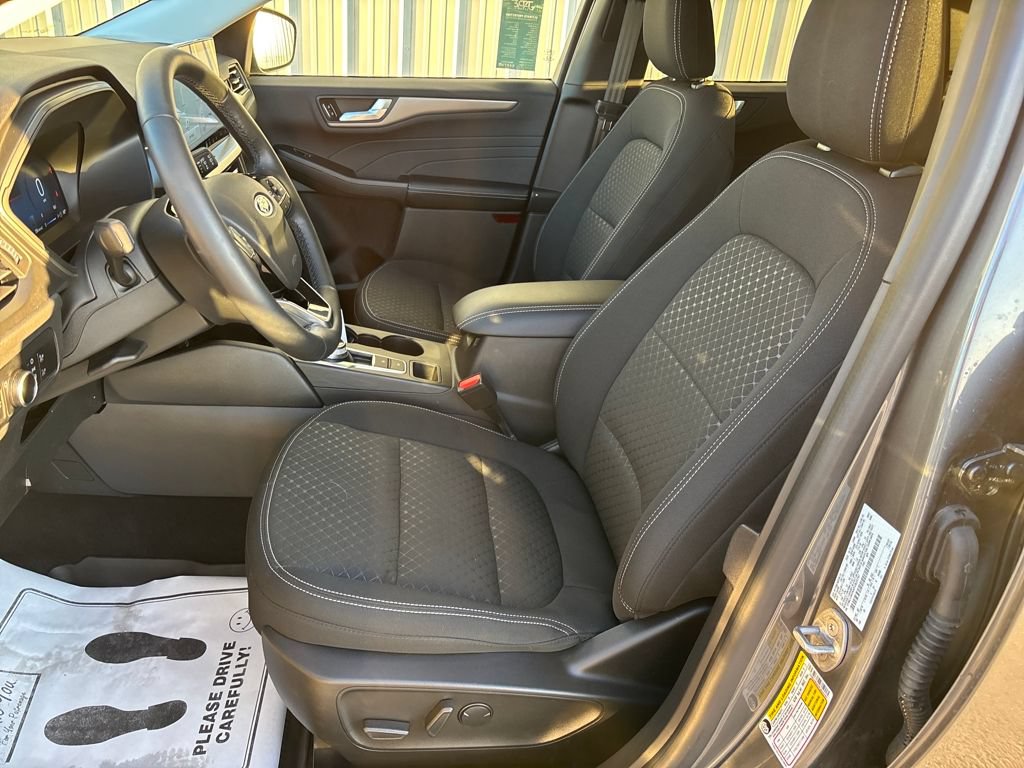 Used 2023 Ford Escape Active w/ Tech Pack #2 AWD/4WD image 11