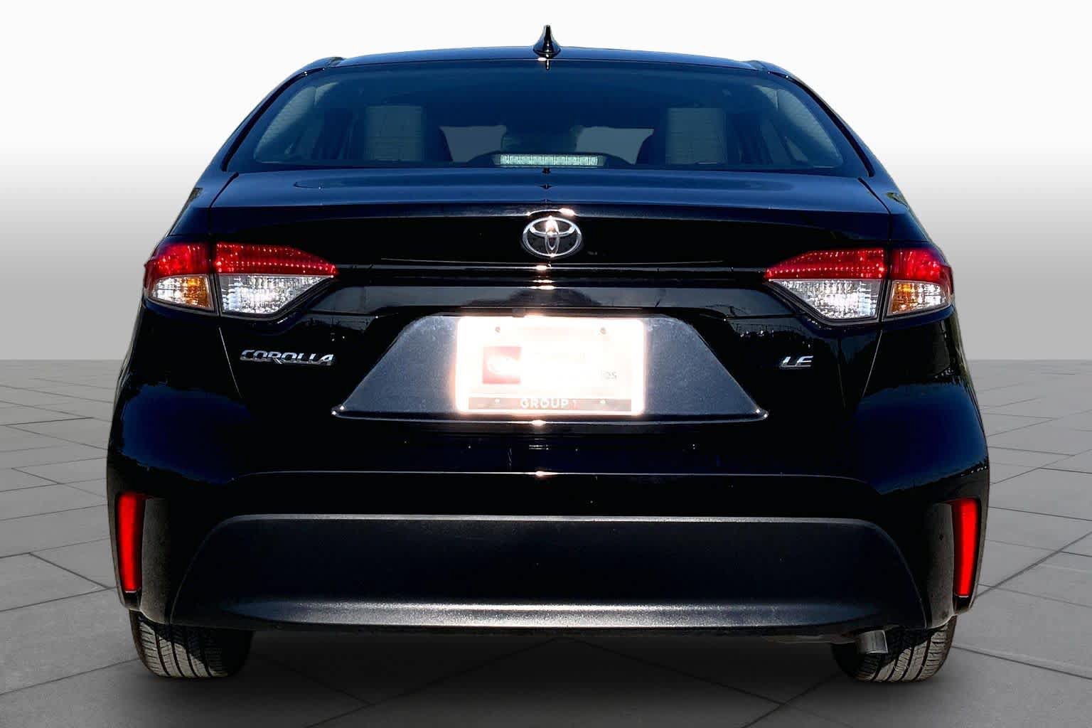Used 2026 Toyota Corolla LE FWD image 5