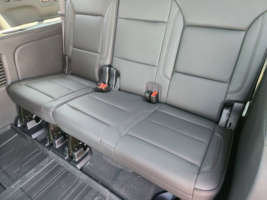 New 2026 Chevrolet Suburban High Country w/ Sun And Tow Package image 22