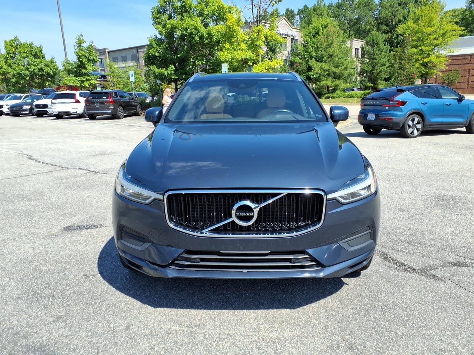 Used 2020 Volvo XC60 T6 Momentum AWD/4WD image 10