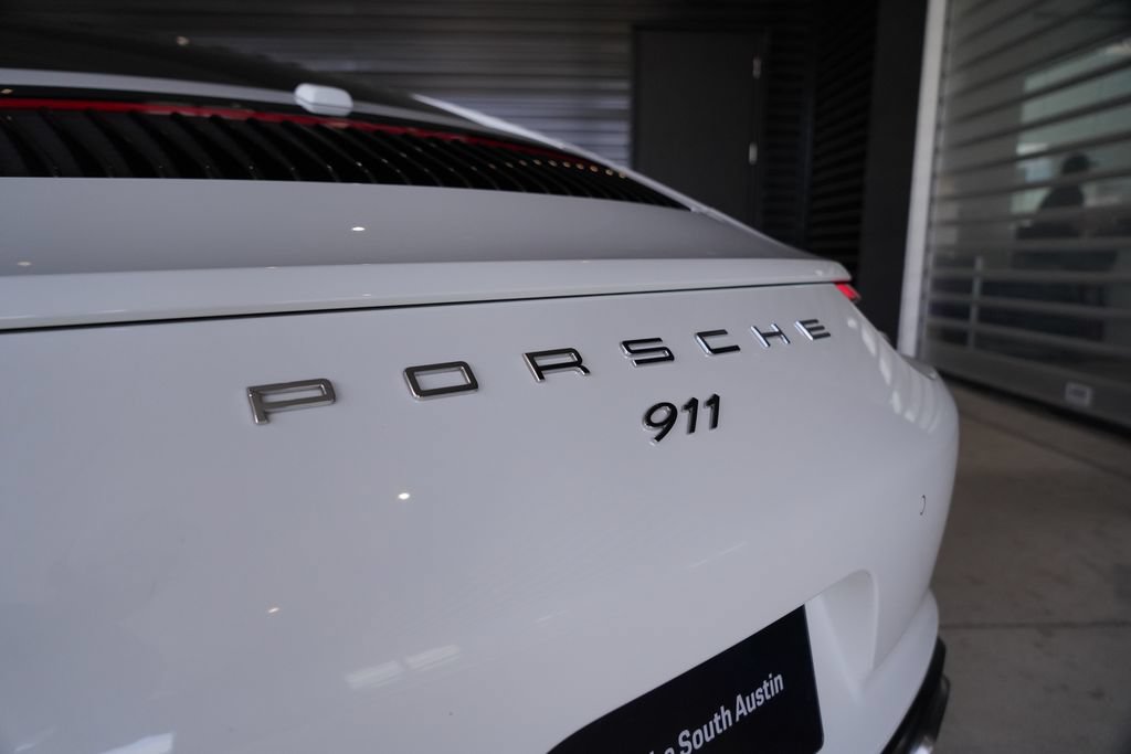 Certified 2017 Porsche 911 Carrera RWD image 9