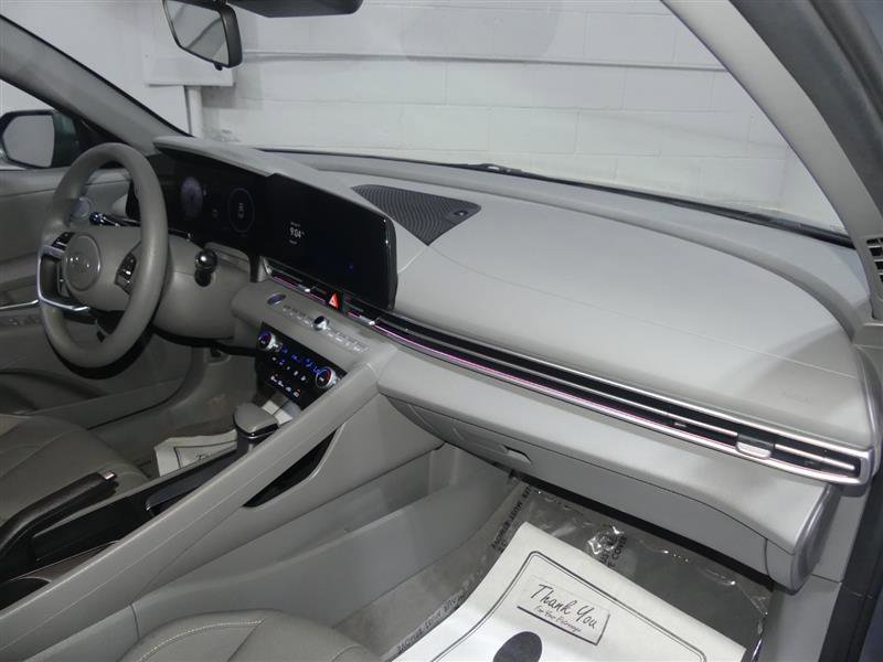 Used 2024 Hyundai Elantra SEL FWD image 24
