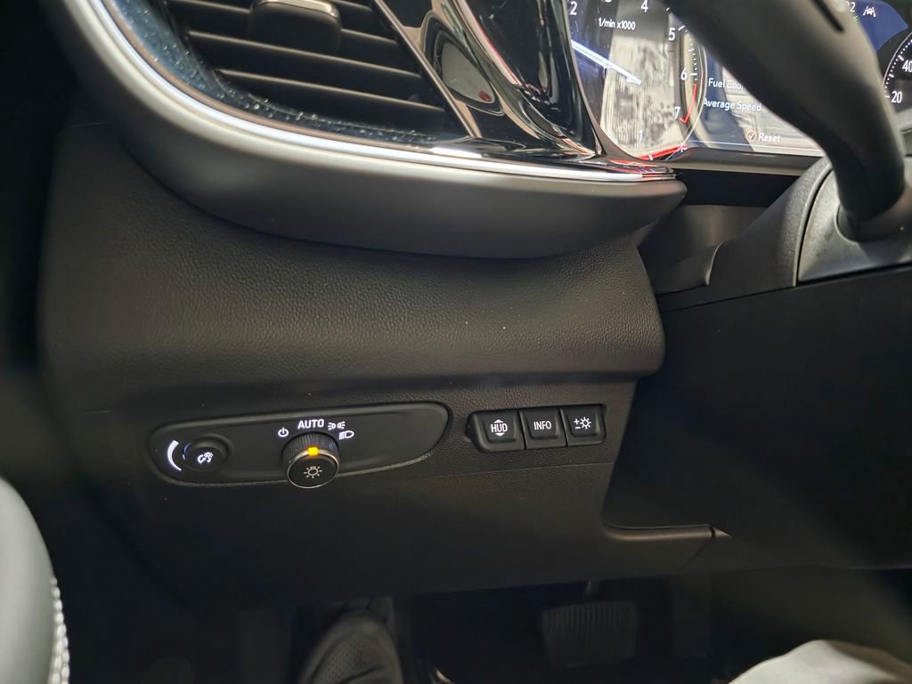 Certified 2021 Buick Envision Avenir w/ Technology Package II AWD/4WD image 30