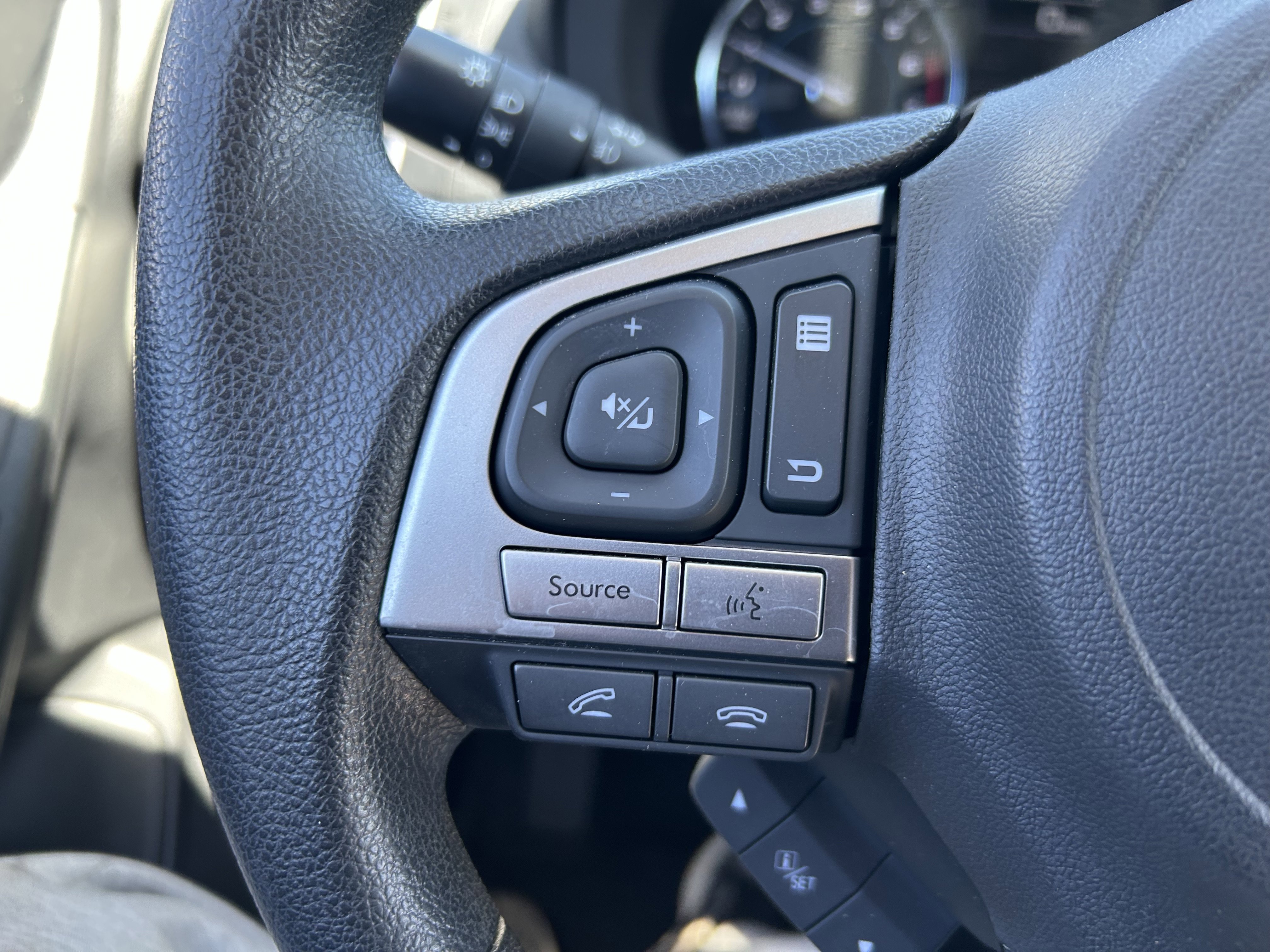 Used 2017 Subaru Forester 2.5i Premium AWD/4WD image 17