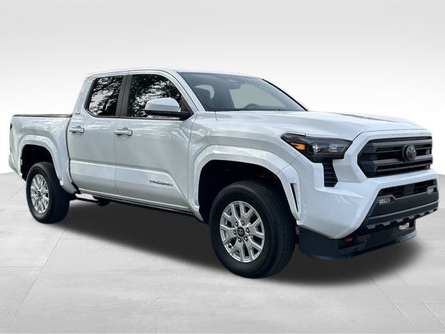 Certified 2026 Toyota Tacoma SR5 AWD/4WD image 7