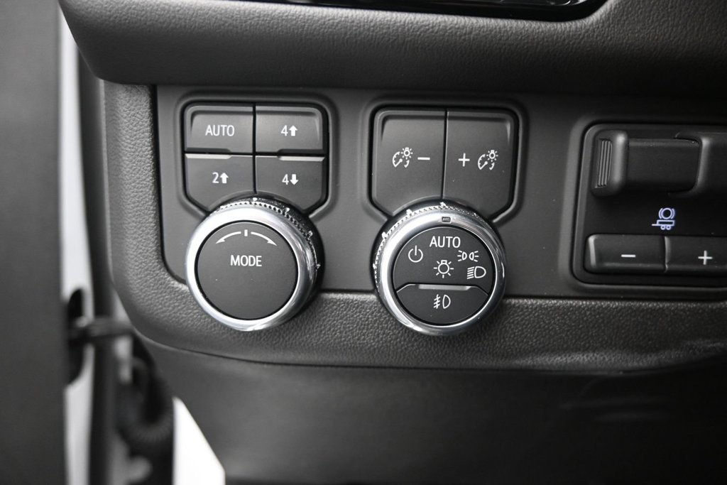 Used 2025 GMC Yukon Elevation w/ Elevation Premium Package AWD/4WD image 45