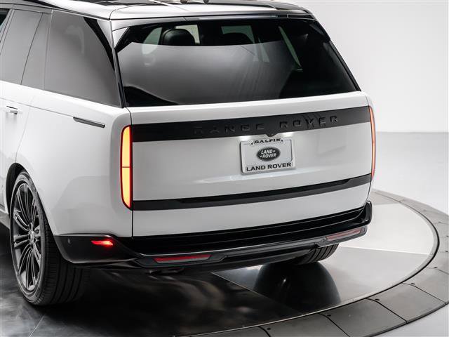 Used 2025 Land Rover Range Rover SE image 29
