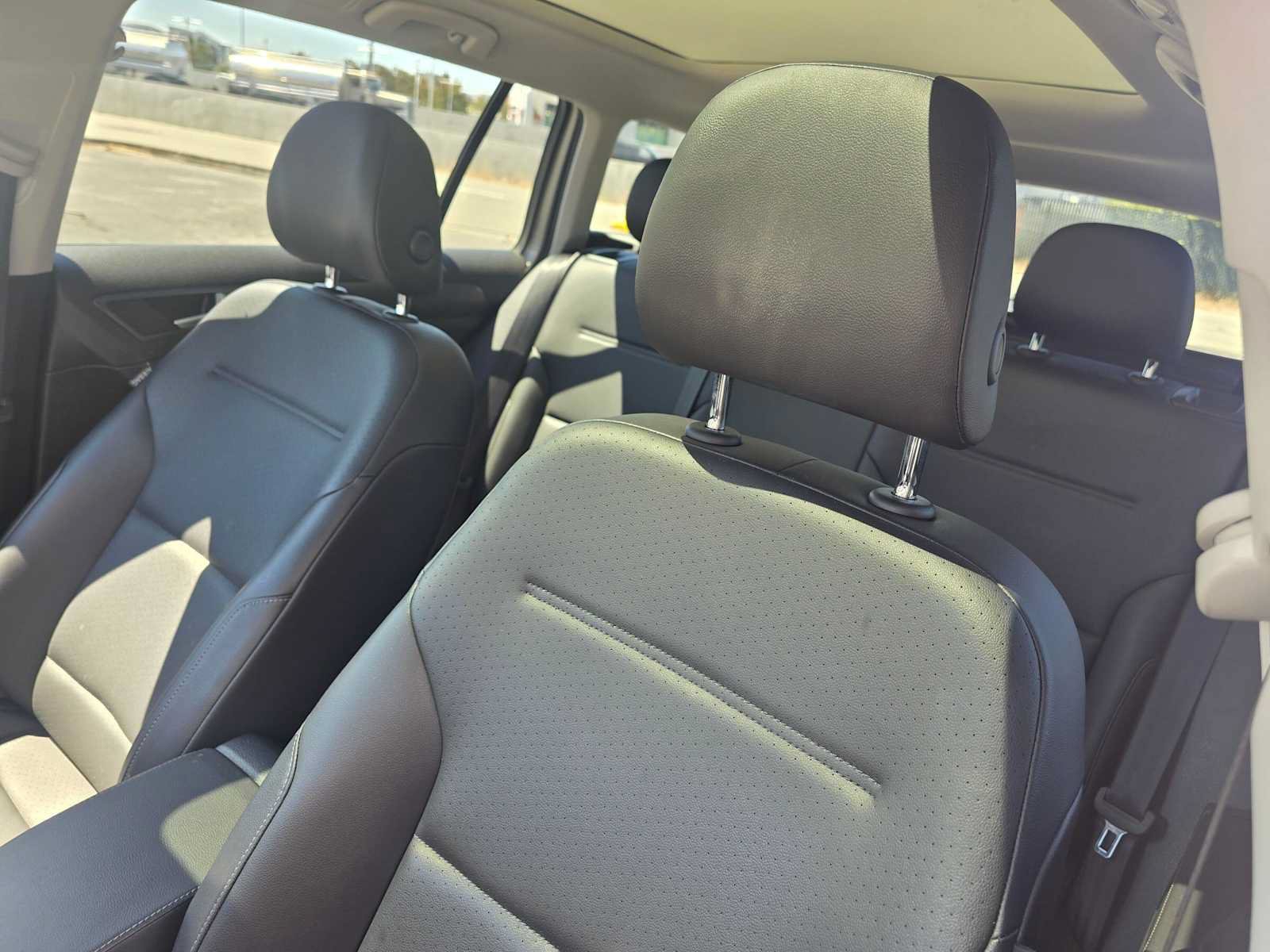 Used 2019 Volkswagen Golf S FWD image 22