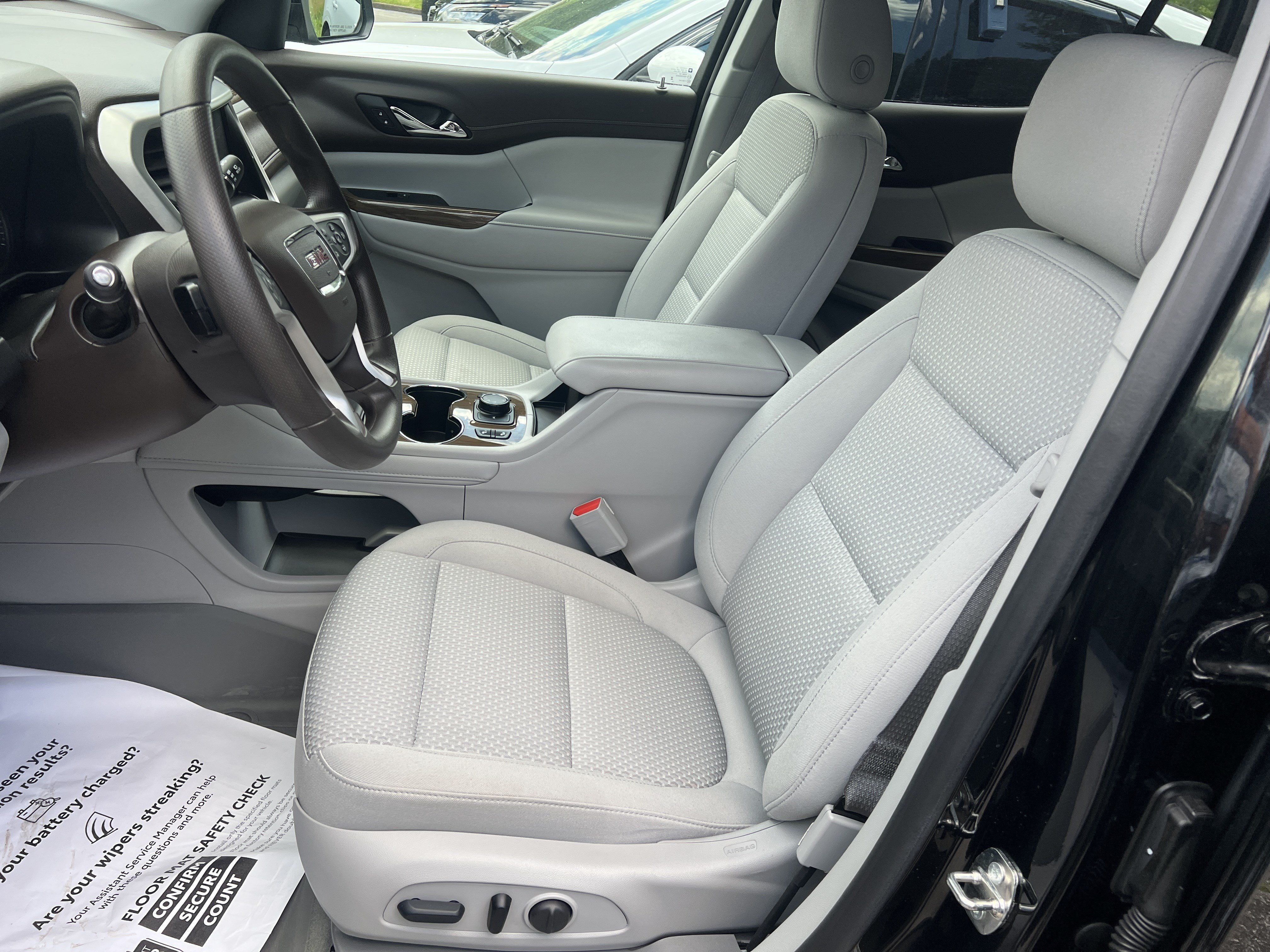 Used 2023 GMC Acadia SLE w/ Driver Convenience Package AWD/4WD image 7