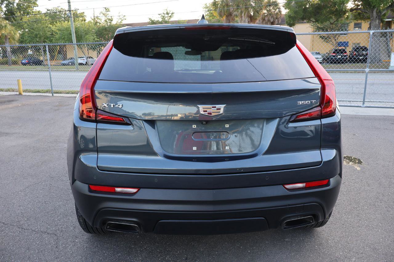 Used 2020 Cadillac XT4 Luxury w/ Cold Weather Package image 5