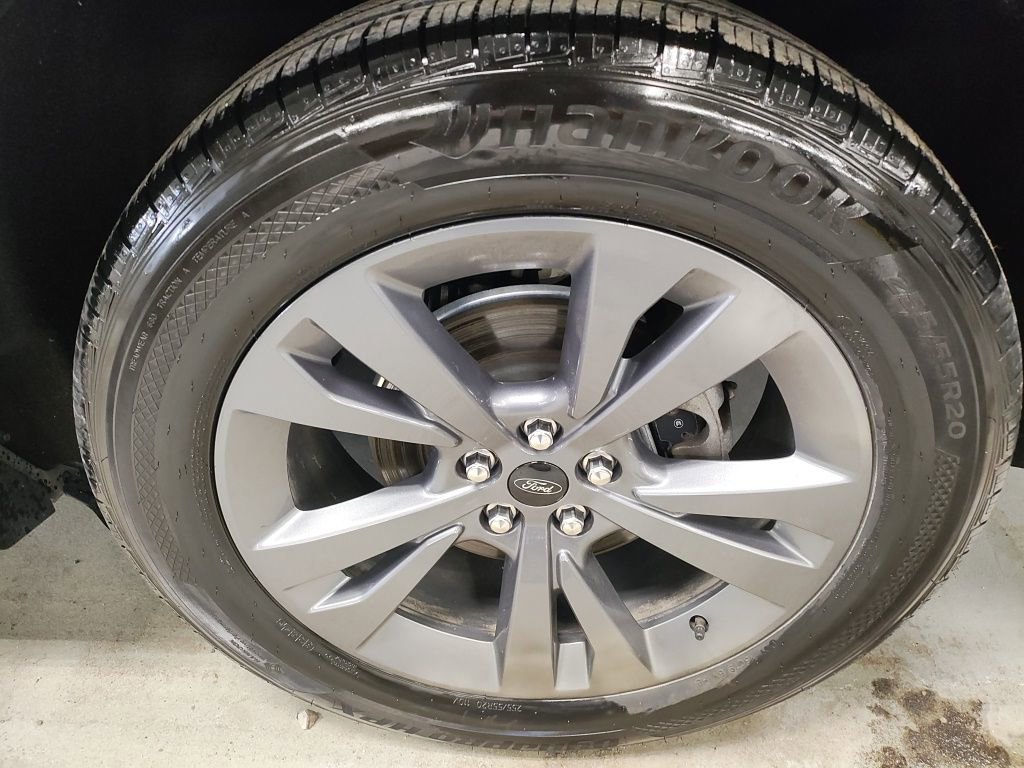 Used 2023 Ford Explorer XLT w/ Equipment Group 202A image 20