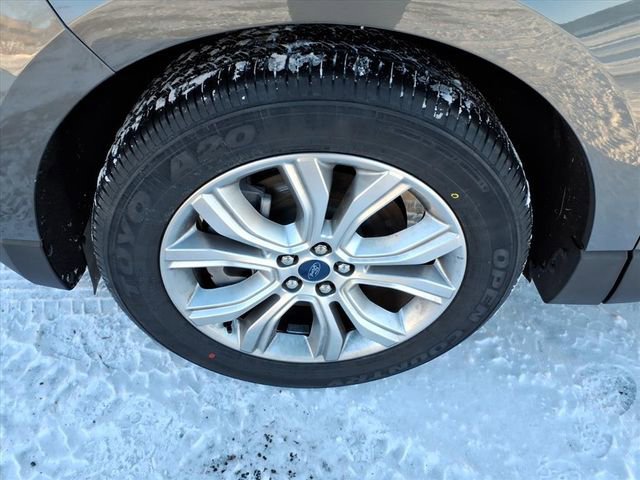 Used 2022 Ford Edge Titanium image 9