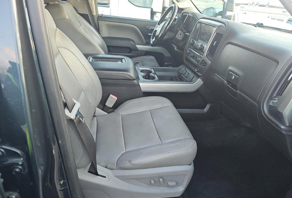 Used 2018 Chevrolet Silverado 2500 LTZ w/ Duramax Plus Package image 4