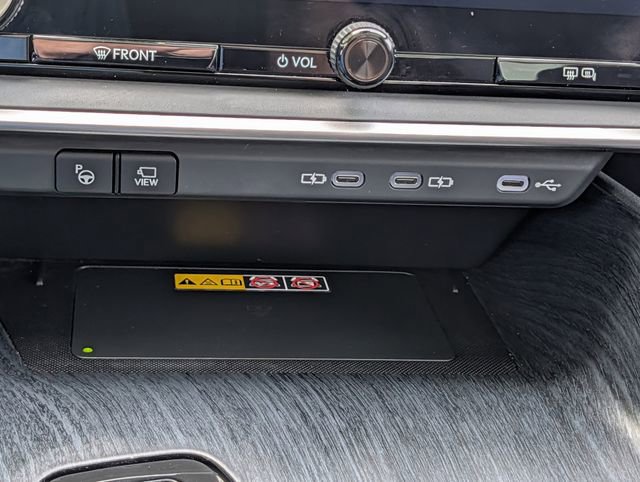 Used 2024 Lexus RZ 300e Premium image 17