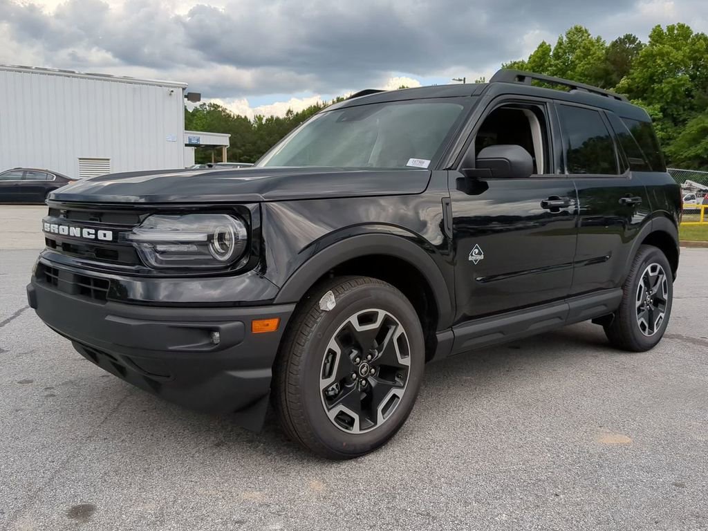 Used 2024 Ford Bronco Sport Outer Banks w/ Tech Package AWD/4WD image 9