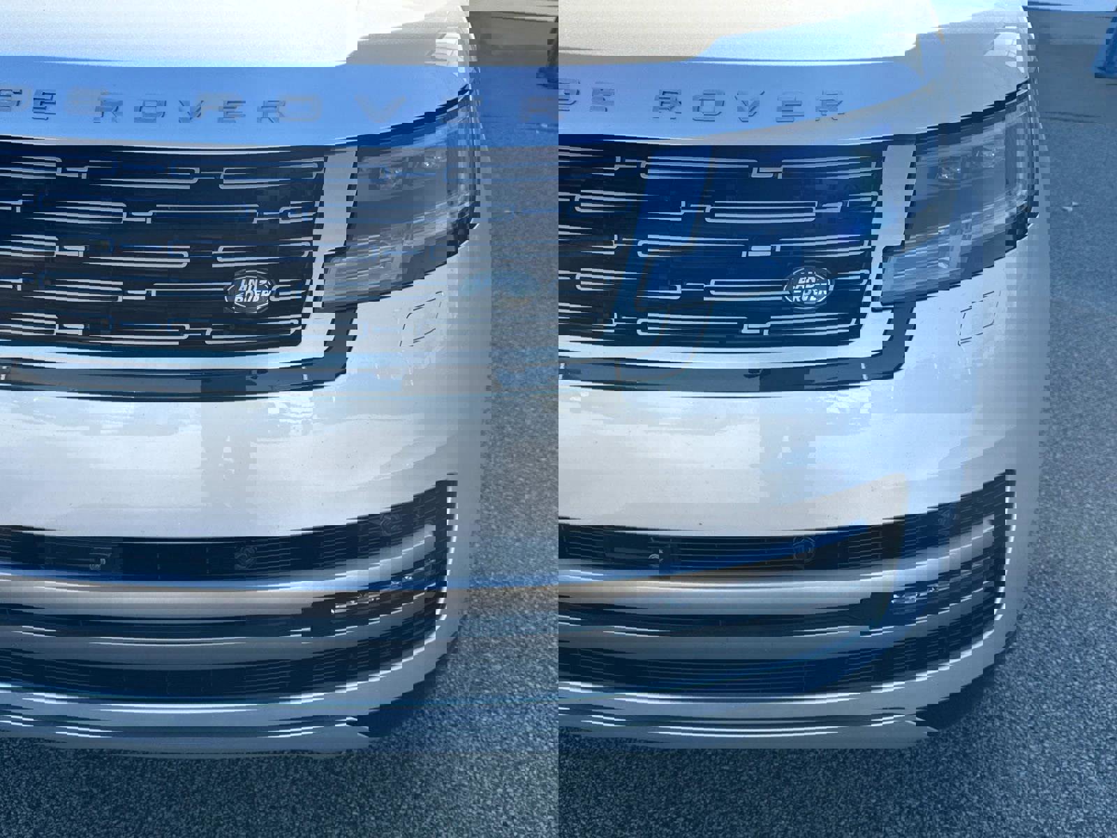 Certified 2024 Land Rover Range Rover Long Wheelbase SE image 10