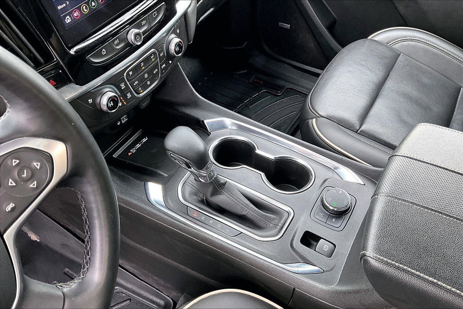 Used 2023 Chevrolet Traverse Premier image 16