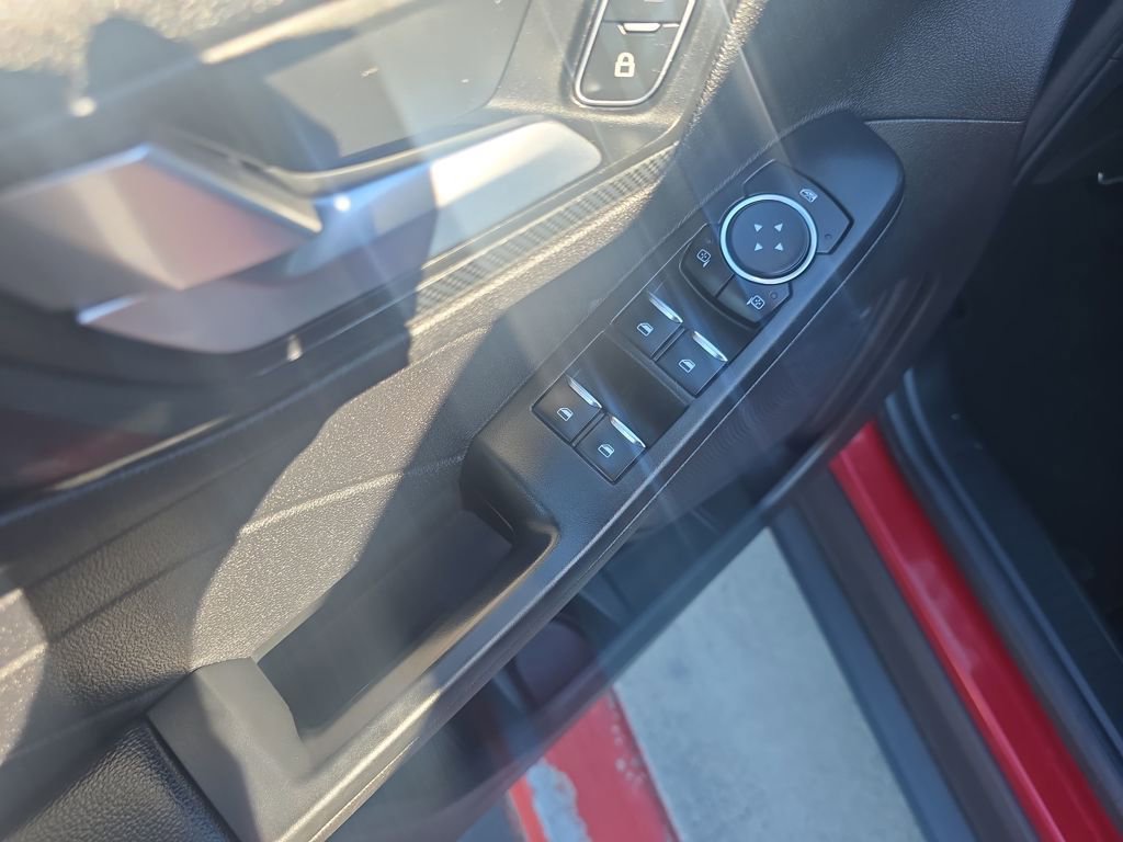 Used 2024 Ford Escape ST-Line AWD/4WD image 11