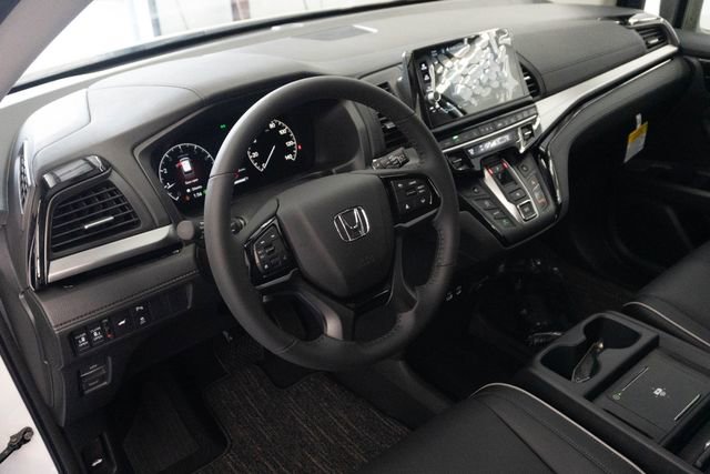 New 2026 Honda Odyssey Touring image 3