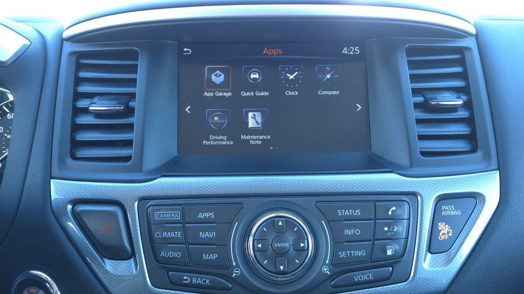 Used 2020 Nissan Pathfinder SL AWD/4WD image 32