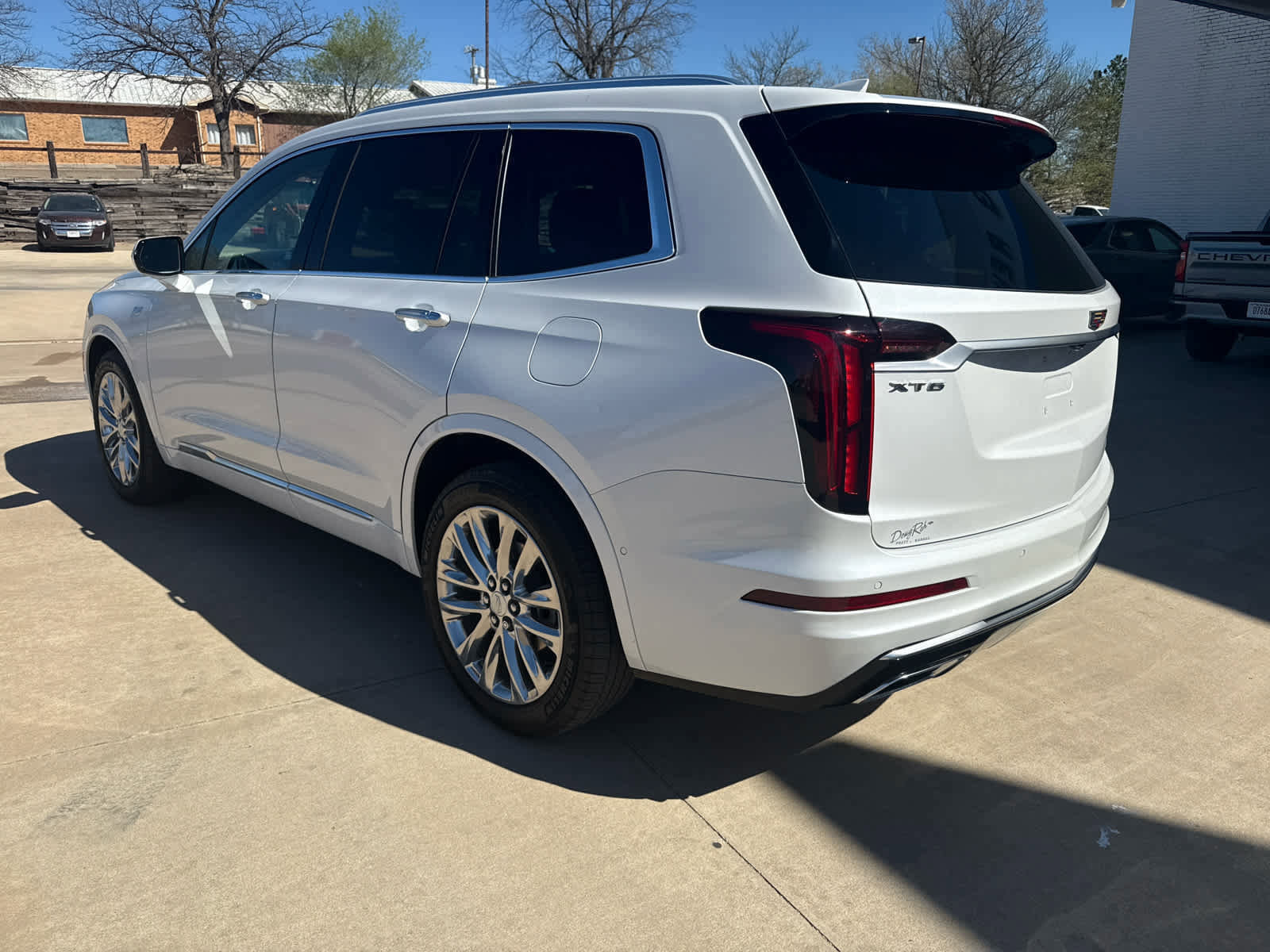 Used 2023 Cadillac XT6 Premium Luxury w/ Platinum Package image 8